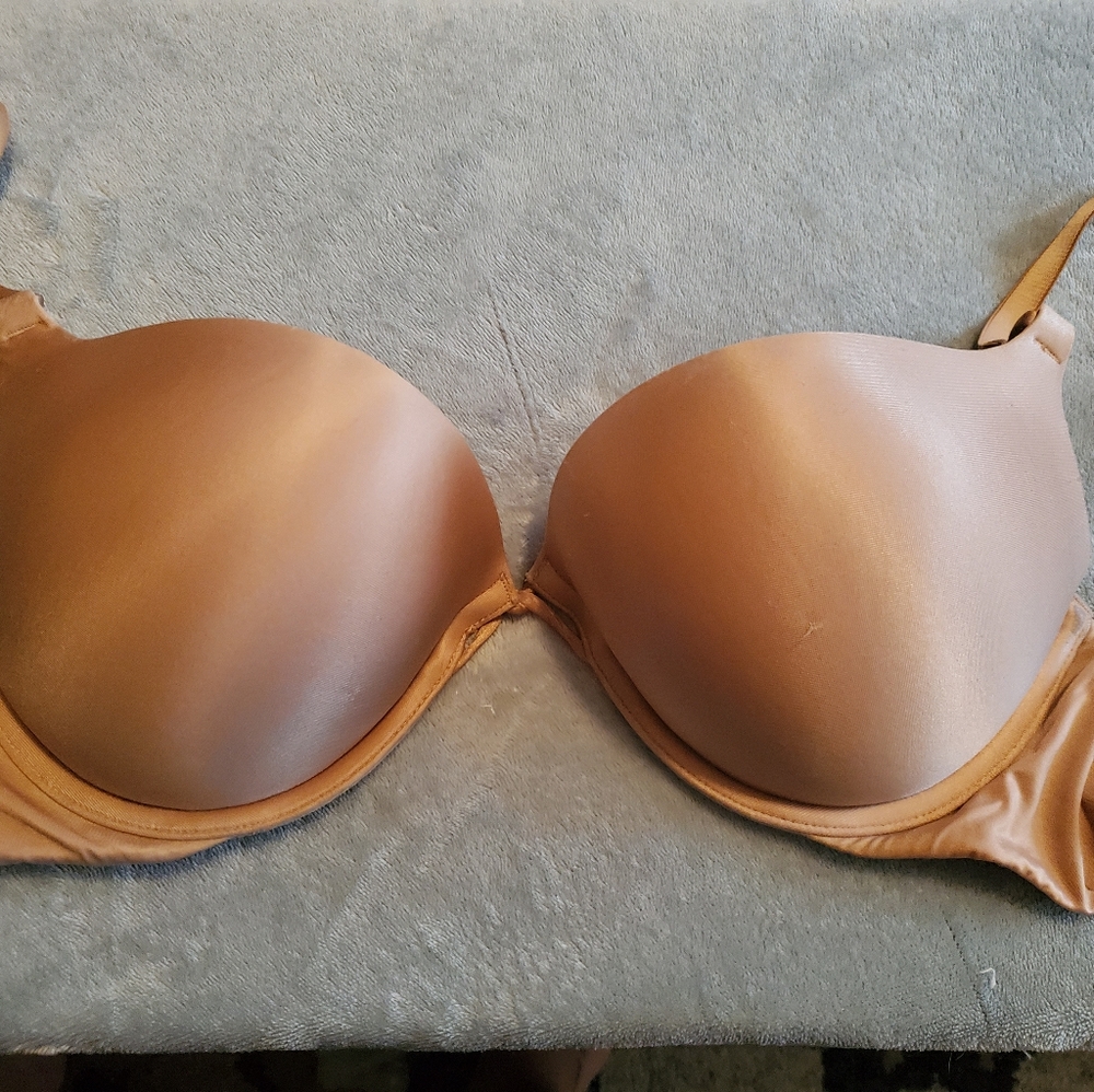 Victoria's Secret VS Bombshell Miraculous Bra 36C